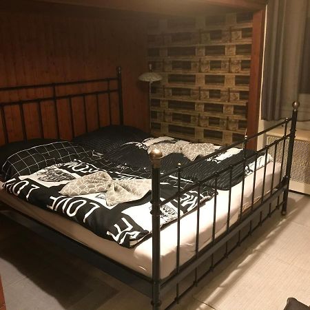 Jazmin Apartman Apartment Pecs Ngoại thất bức ảnh